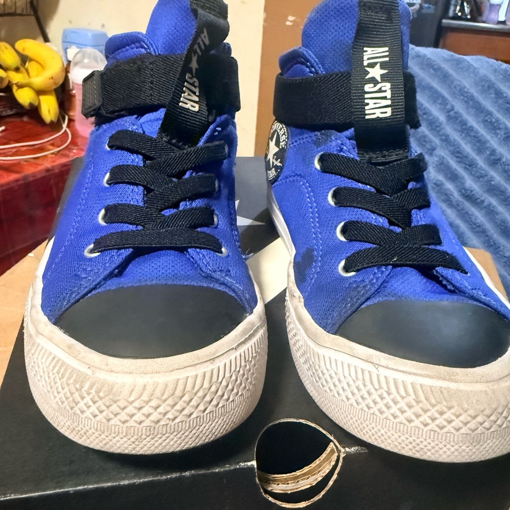 Converse Kids High-Top Sneakers in Blue and Black